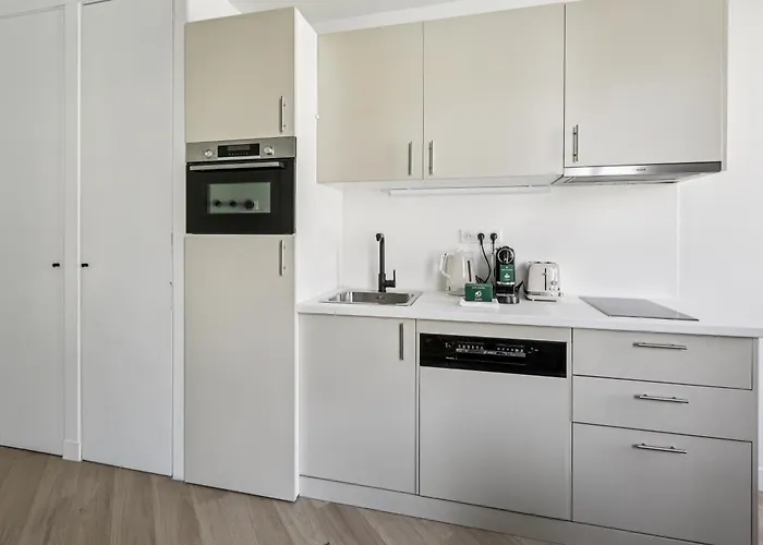 Lavie Maison Luminous Near Montmartre Paříž